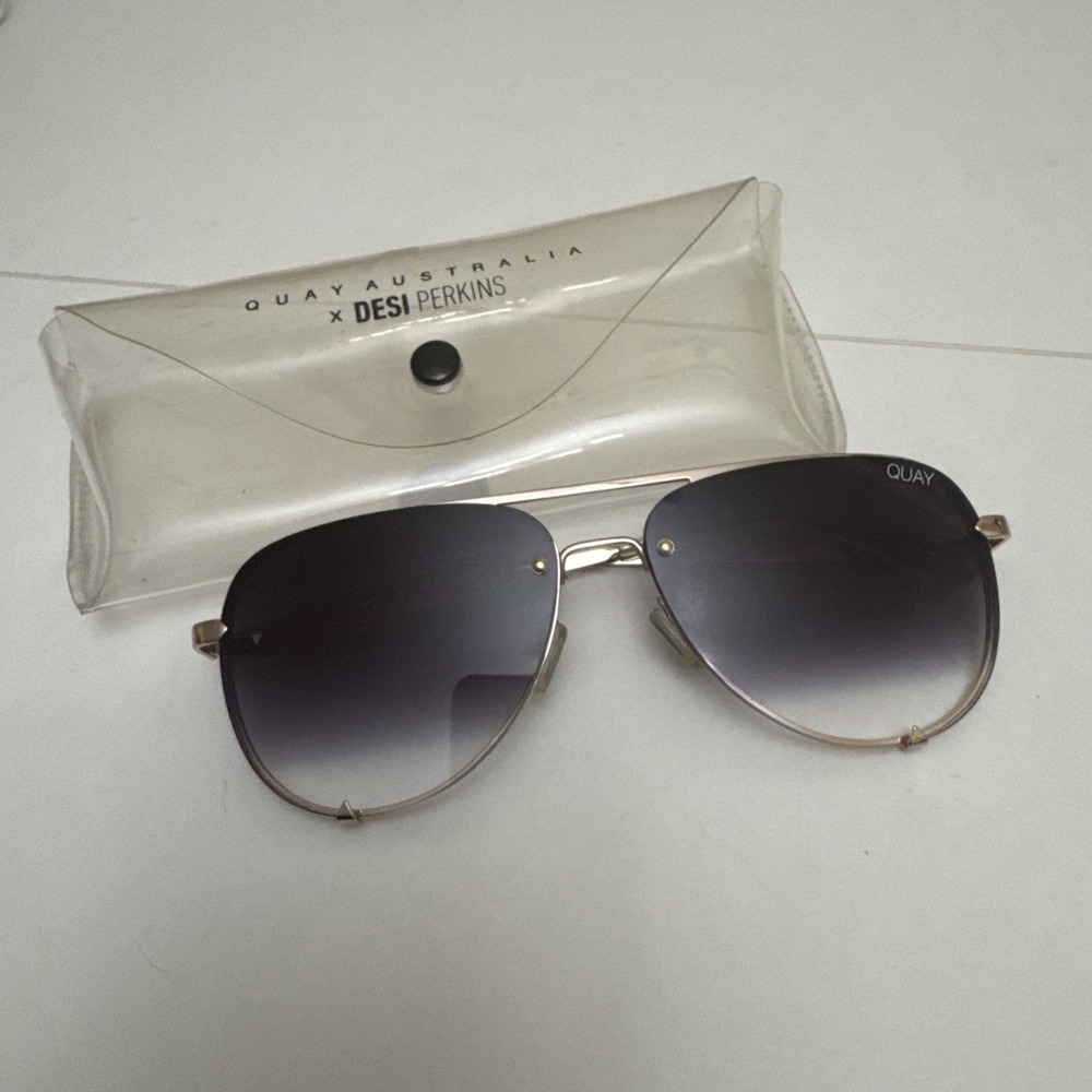 QUAY Australia High Key Mini Rimless Aviator Sunglasses #126 Metal Frame & Case